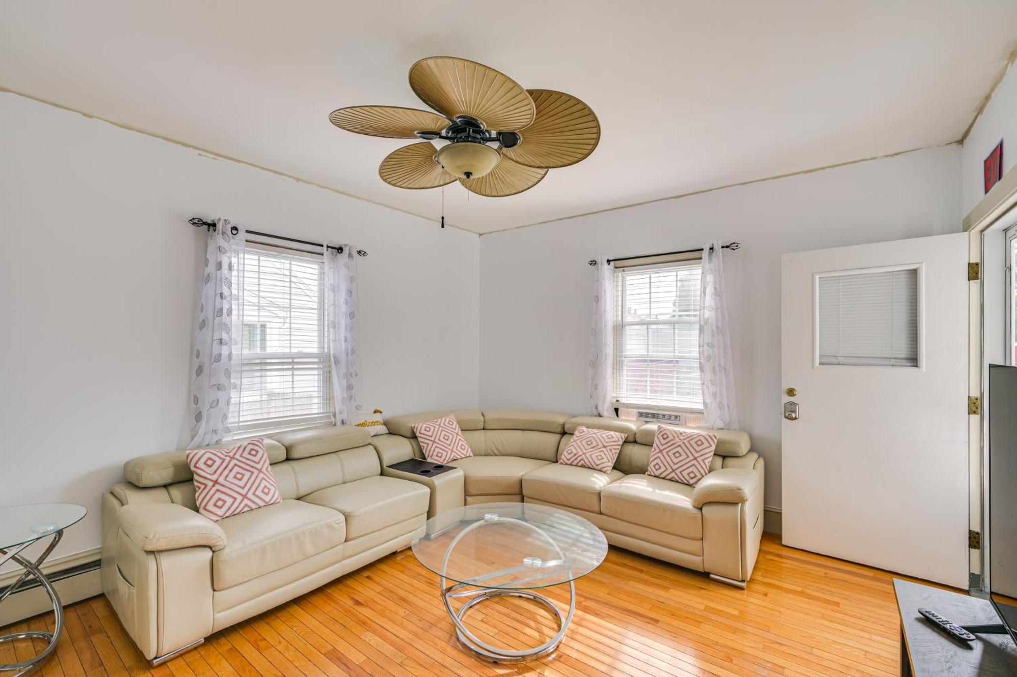9 Mi To Dtwn Boston Cozy Malden Apartment Luaran gambar